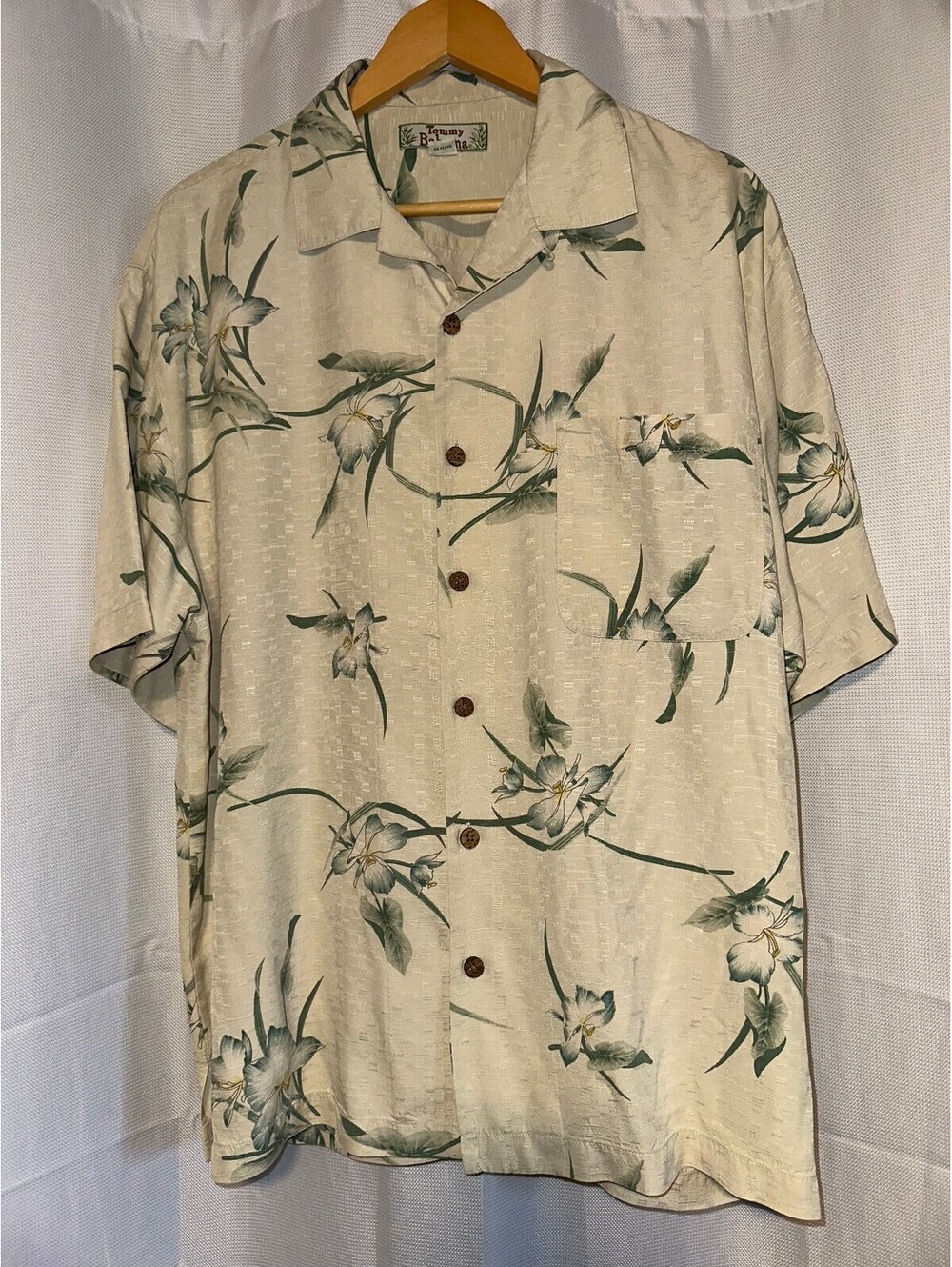 VTG Tommy Bahama Men's Silk Hawaiian Button-Up Shirt L
